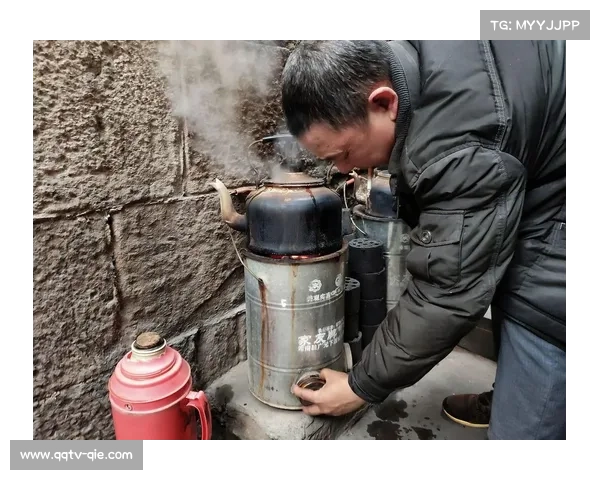 农民篮球赛现场支灶烧水，民间解说员模仿宋世雄播报天气
